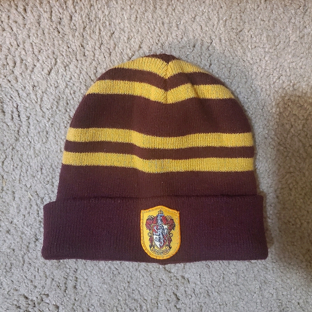 💸Unisex Harry Potter Gryffindor Beanie - Price Firm-See Listing For Bundle Deal